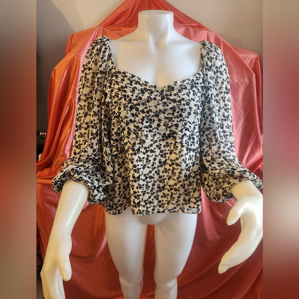 EXPRESS Floral Black and White Women's Top SIZE LARGE